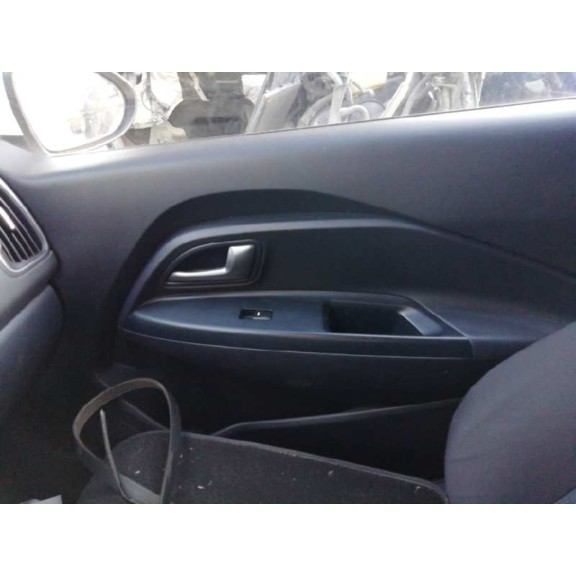 kia rio del año 2015