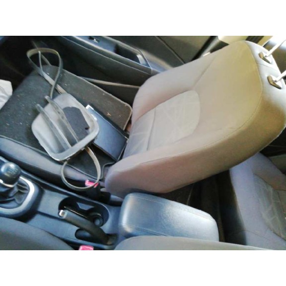 kia rio del año 2015