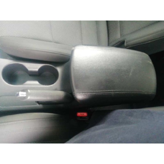 kia carens ( ) del año 2014