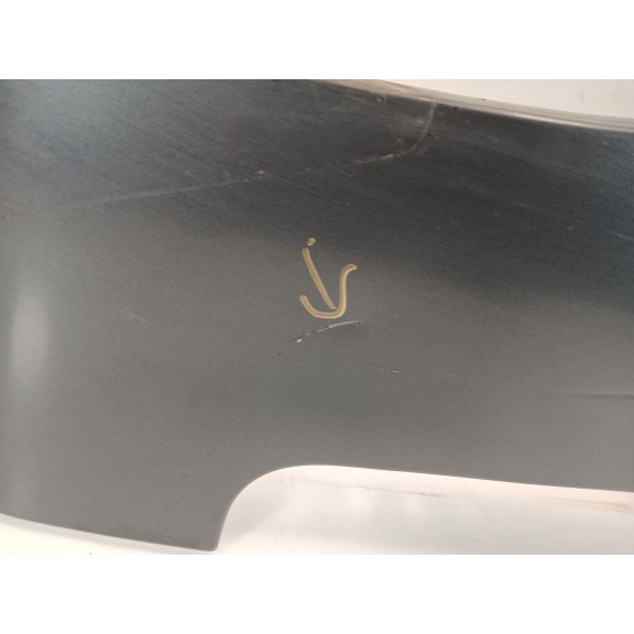 Recambio de aleta delantera izquierda para ssangyong rodius i 2.7 xdi referencia OEM IAM 5181121000  