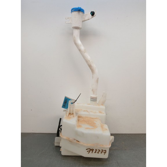 Recambio de deposito limpia para omoda 5 referencia OEM IAM   