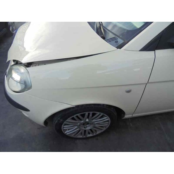 lancia ypsilon (101) del año 2004