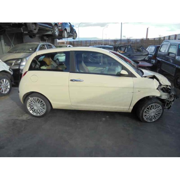 lancia ypsilon (101) del año 2004