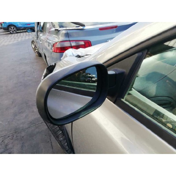 nissan micra c+c (ck12e) del año 2009