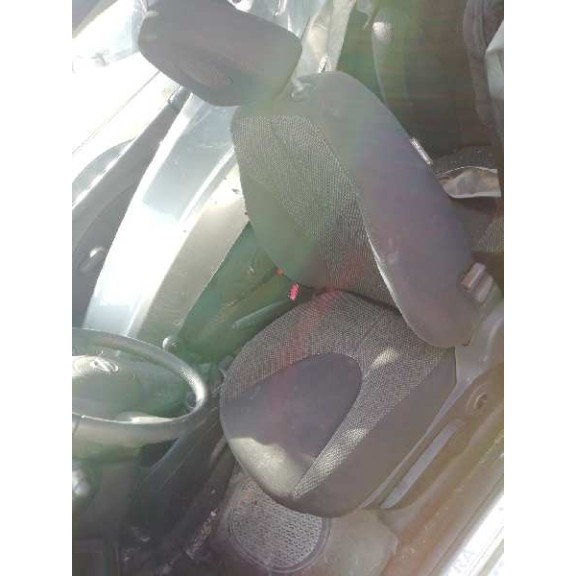 nissan micra c+c (ck12e) del año 2009