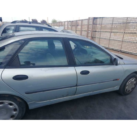 renault laguna (b56) del año 2000