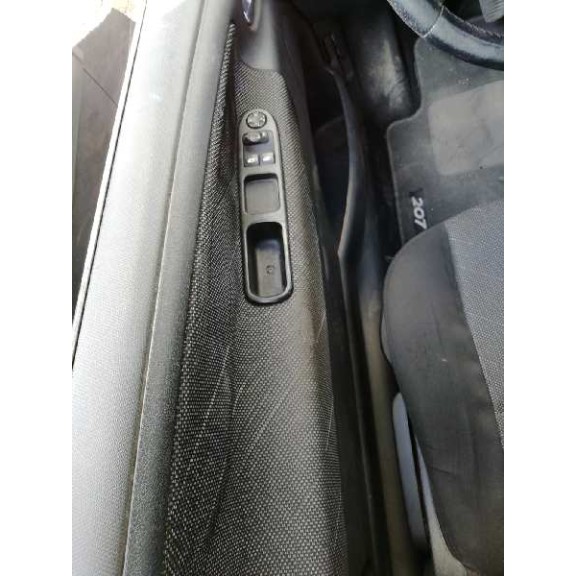 peugeot 207 del año 2007