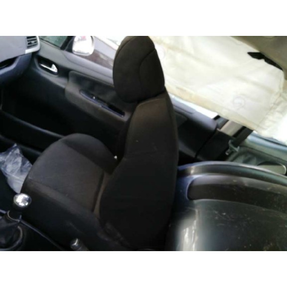 peugeot 207 del año 2007