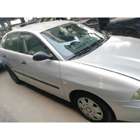 seat ibiza (6l1) del año 2002