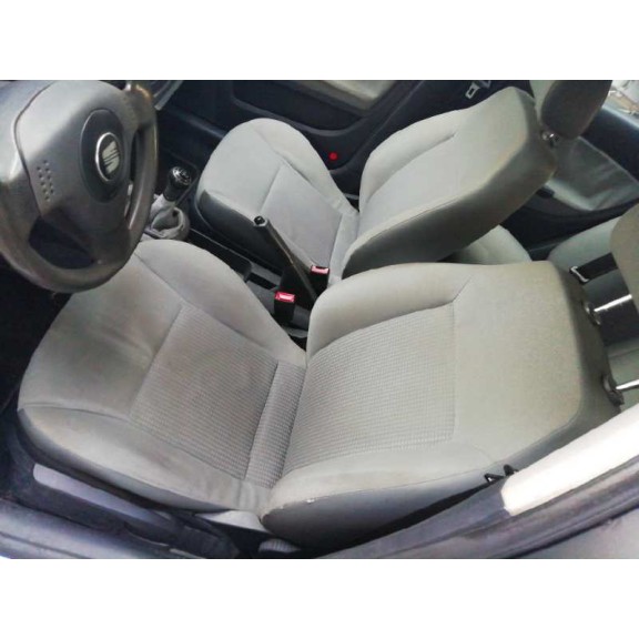 seat ibiza (6l1) del año 2002