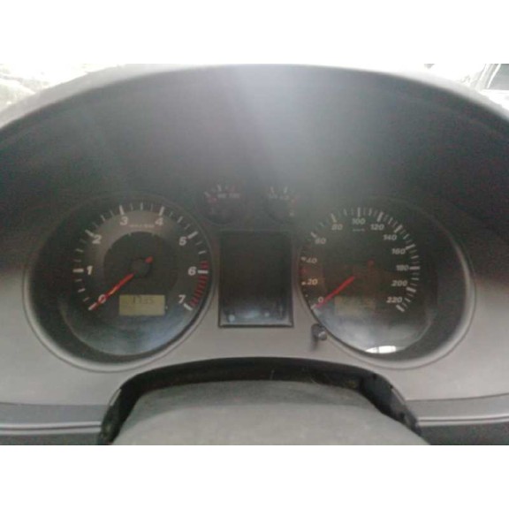 seat ibiza (6l1) del año 2002