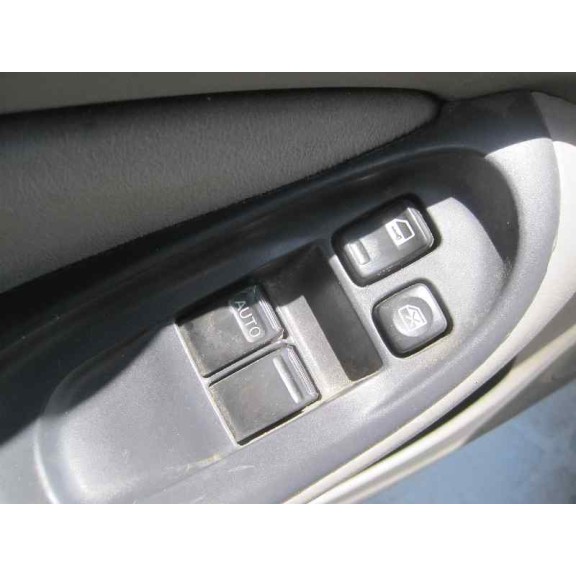 nissan almera (n16/e) del año 2000