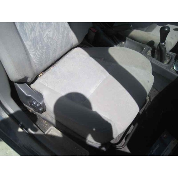 nissan almera (n16/e) del año 2000