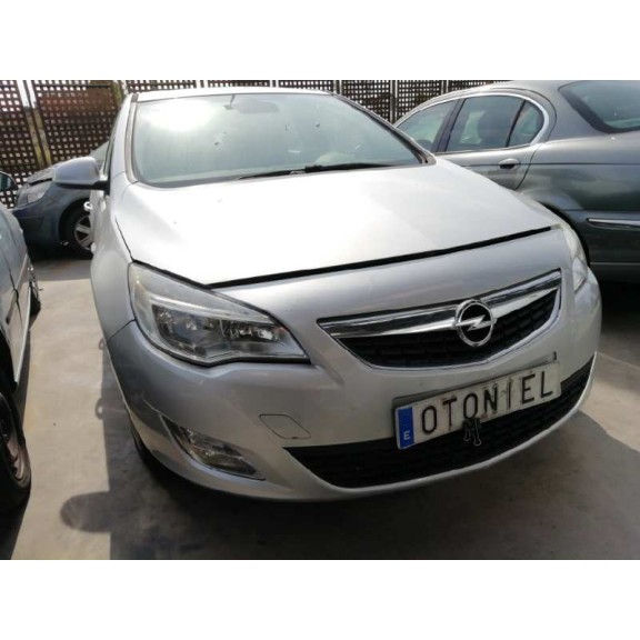opel astra j lim. del año 2011