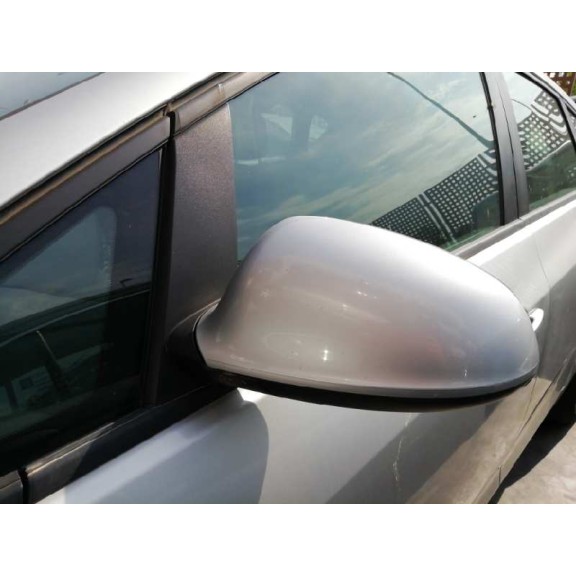 opel astra j lim. del año 2011