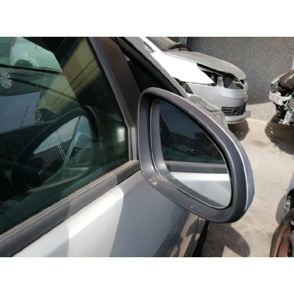 opel astra j lim. del año 2011