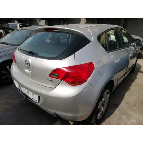 opel astra j lim. del año 2011