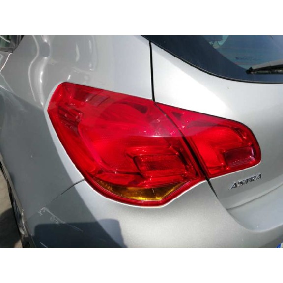 opel astra j lim. del año 2011