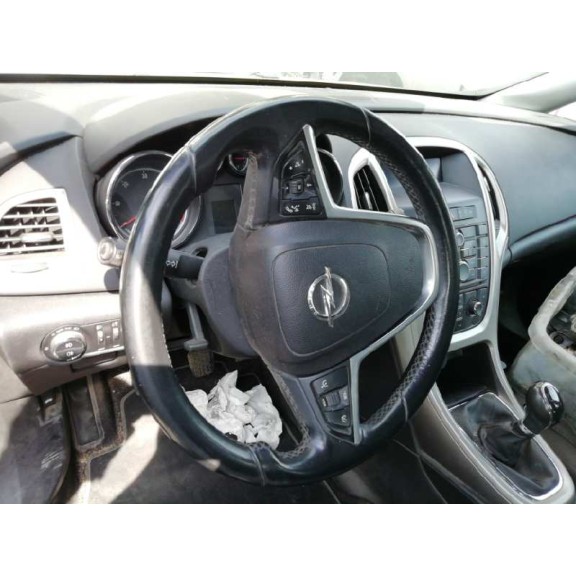 opel astra j lim. del año 2011