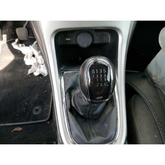 opel astra j lim. del año 2011