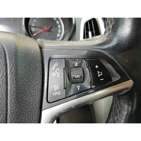 opel astra j lim. del año 2011