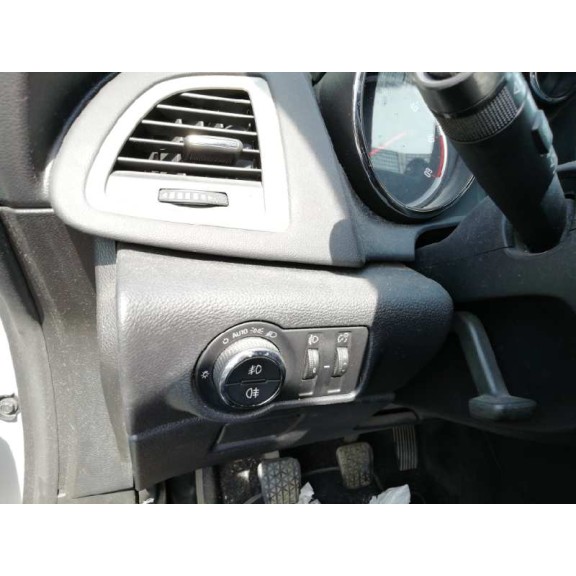 opel astra j lim. del año 2011