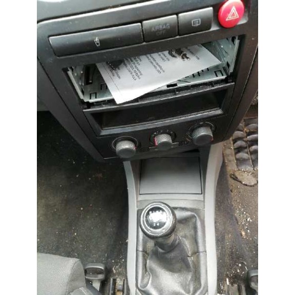 seat ibiza (6l1) del año 2008