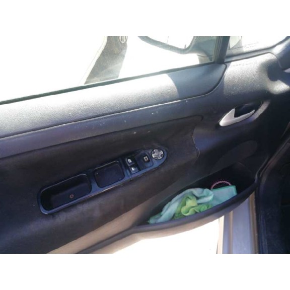 peugeot 207 del año 2009