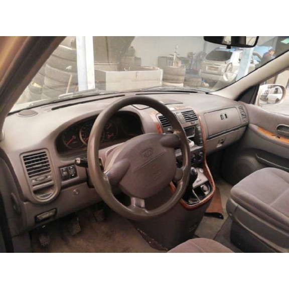 kia carnival ii del año 2002