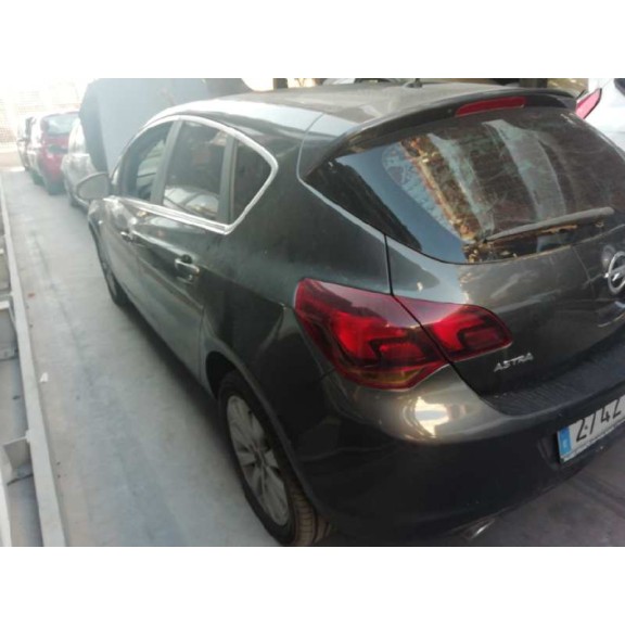 opel astra j lim. del año 2011