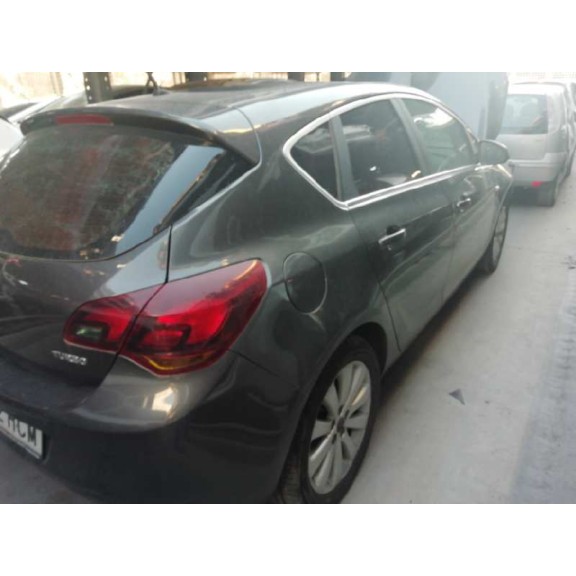 opel astra j lim. del año 2011