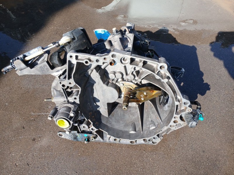 Recambio de caja cambios para opel corsa f (p2jo) 1.2 (68) referencia OEM IAM 20XJ05  