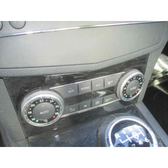 mercedes-benz clase c (w204) berlina del año 2010