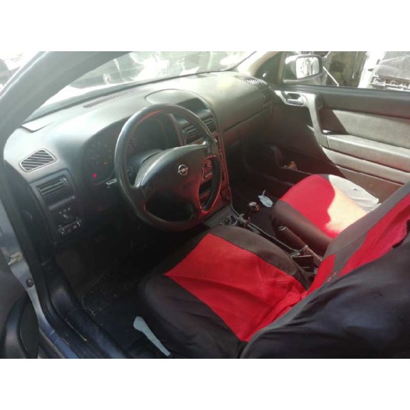 opel astra g berlina del año 2003
