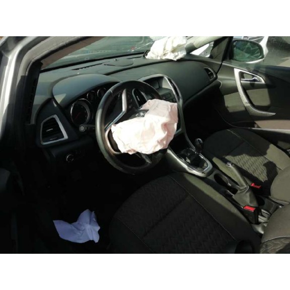 opel astra j lim. del año 2014