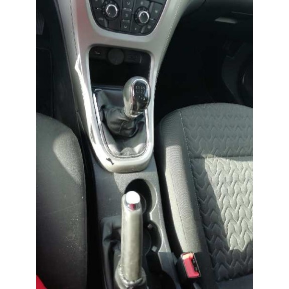 opel astra j lim. del año 2014