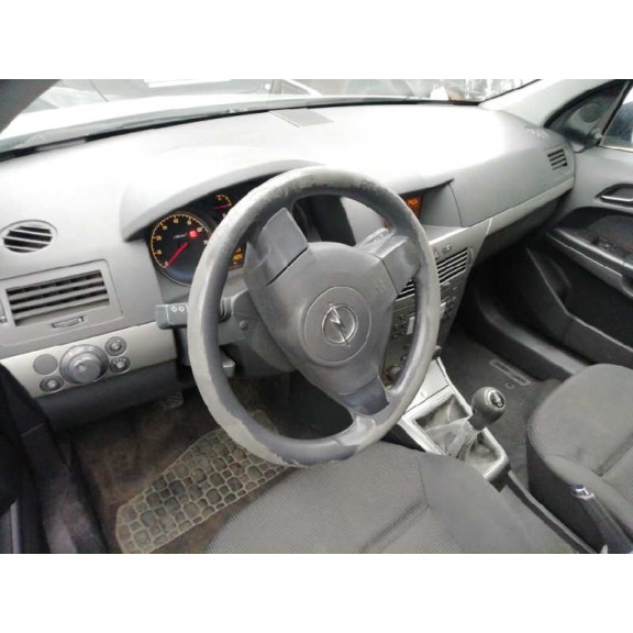 opel astra h berlina del año 2006