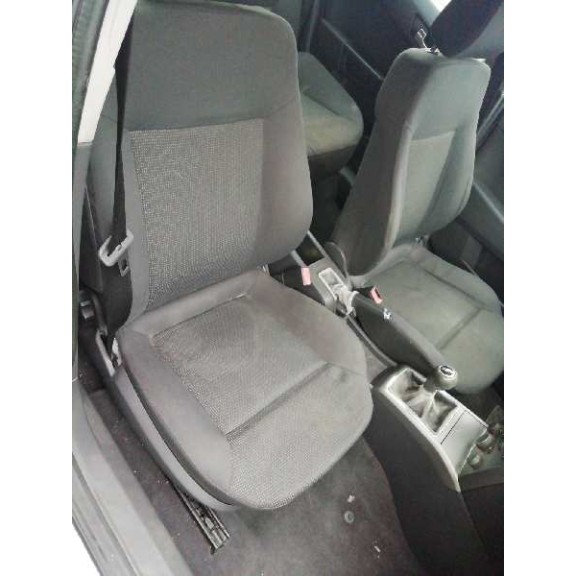 opel astra h berlina del año 2006