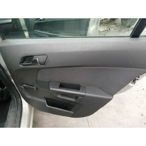 opel astra h berlina del año 2006