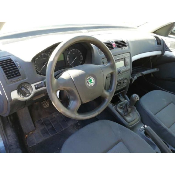 skoda octavia berlina (1z3) del año 2004
