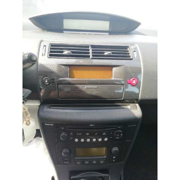 citroën c4 berlina del año 2004