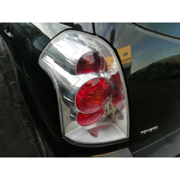 toyota corolla verso (r1) del año 2005