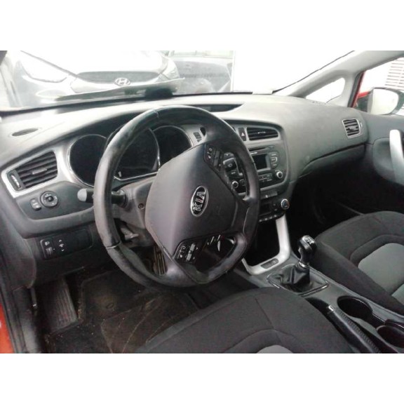 kia pro_cee´d ( ) del año 2014