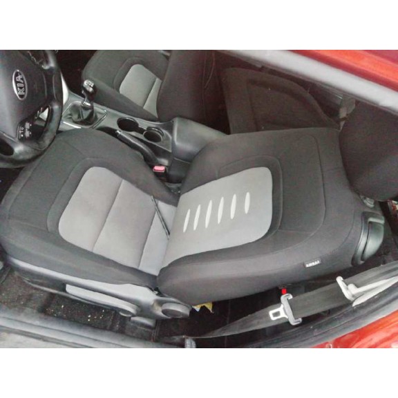 kia pro_cee´d ( ) del año 2014