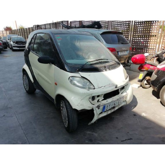 smart micro compact car del año 2001