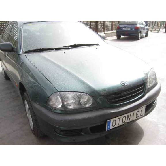 toyota avensis berlina (t 22) del año 1999