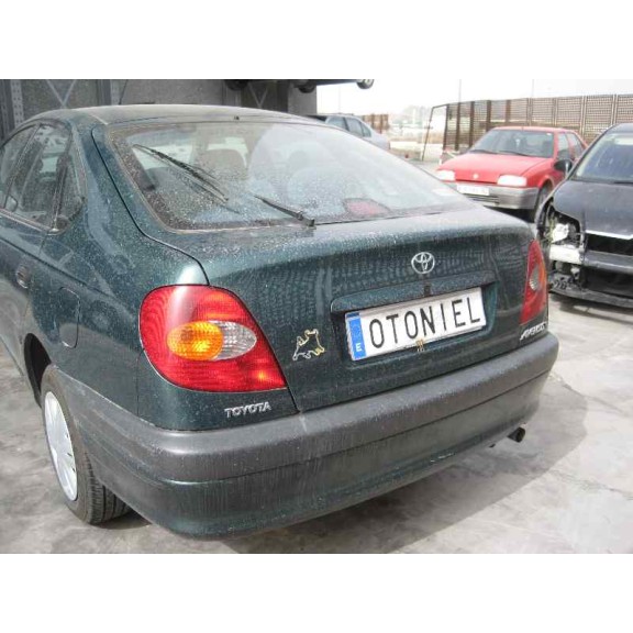toyota avensis berlina (t 22) del año 1999