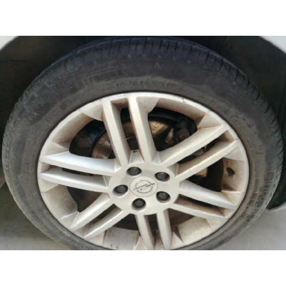 opel vectra c berlina del año 2004