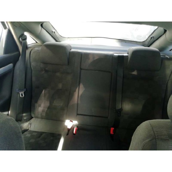 opel vectra c berlina del año 2004