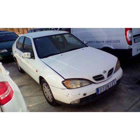 nissan primera berlina (p11) del año 1999